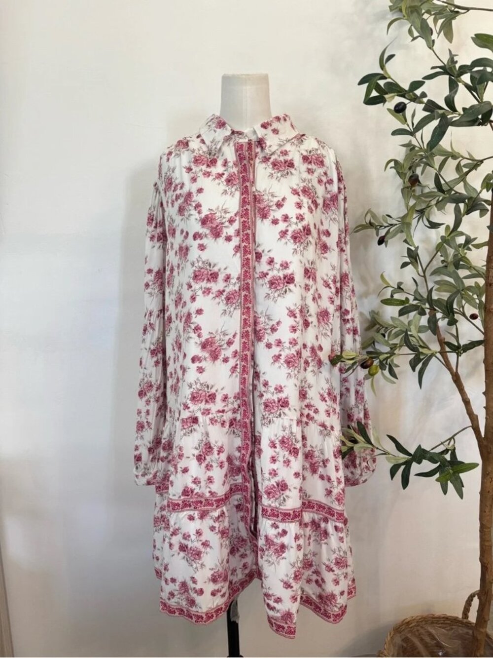 Tuckernuck Trish Scully Floral Shirt Dress Size 12 Cottagecore Pink White Long